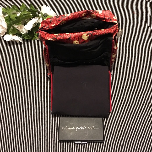 Petunia Pickle Bottom Diaper Bag - Picture 2 of 5